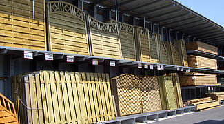 cantilever racking with roof in the timber trade